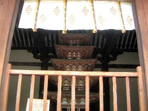 海龍王寺の五重小塔