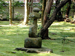秋篠寺の苔庭