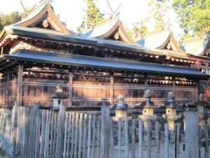 多神社の本殿